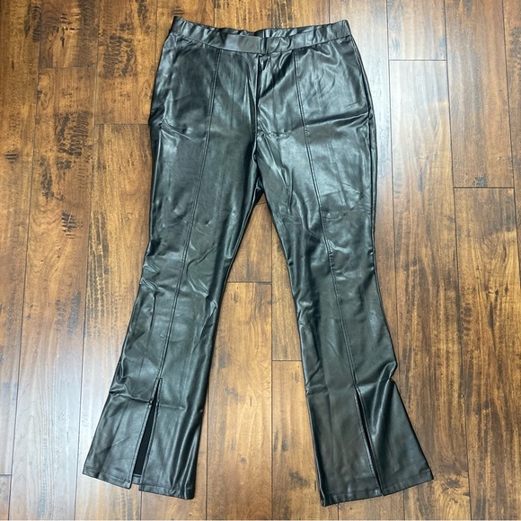 Wild Fable High Rise Black Pull-On Faux Leather Split Leg Flare Pants Women XXL. - Picture 1 of 12